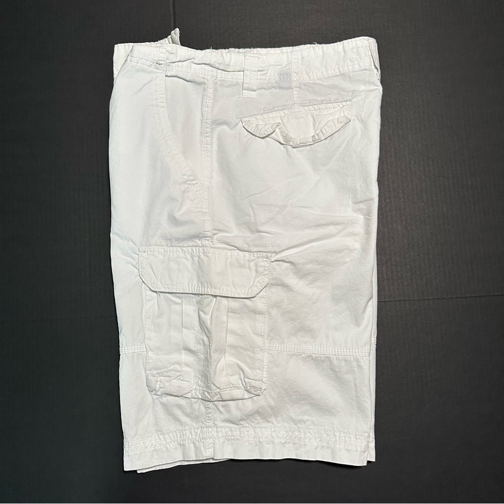 Airwalk Men’s White Cargo Shorts - Picture 6 of 11